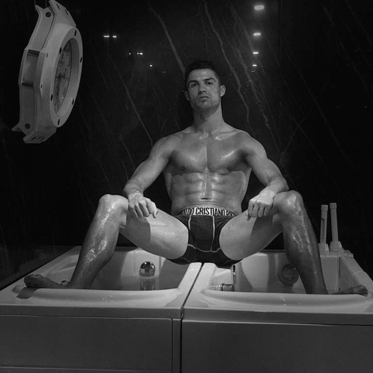 Naked Christiano Ronaldo